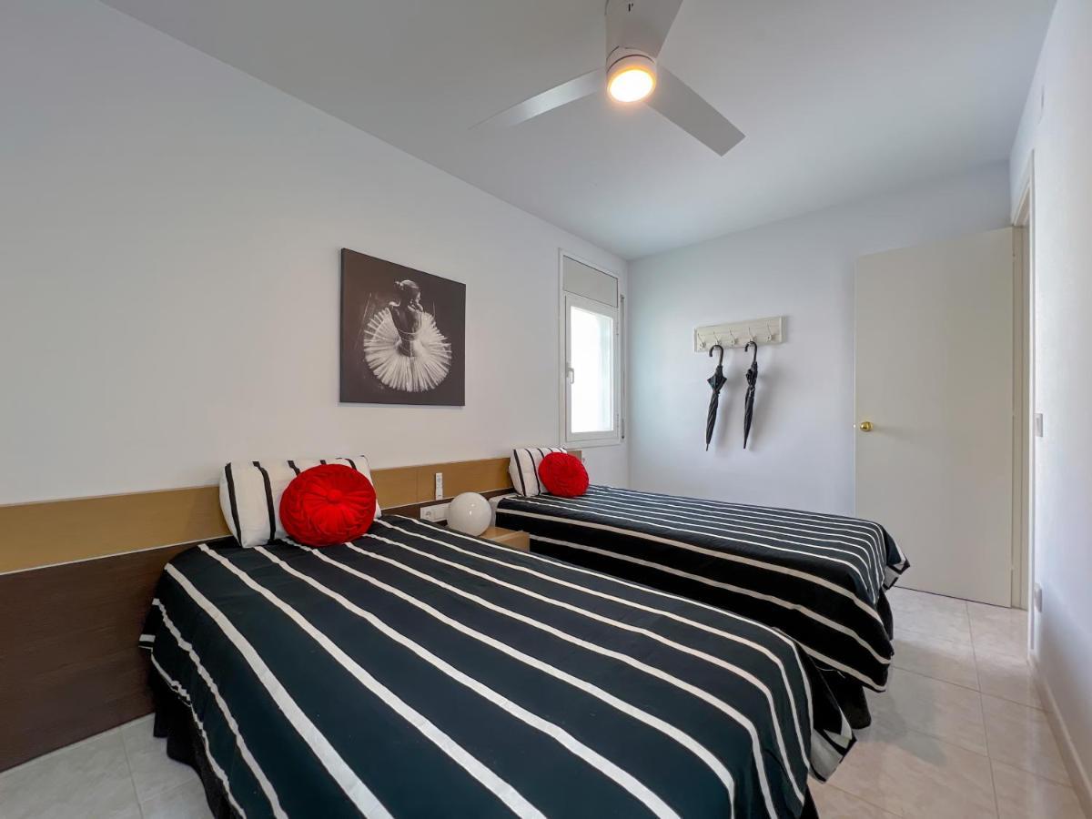 Vivalidays Yolanda Apartment กาเลญา ภายนอก รูปภาพ