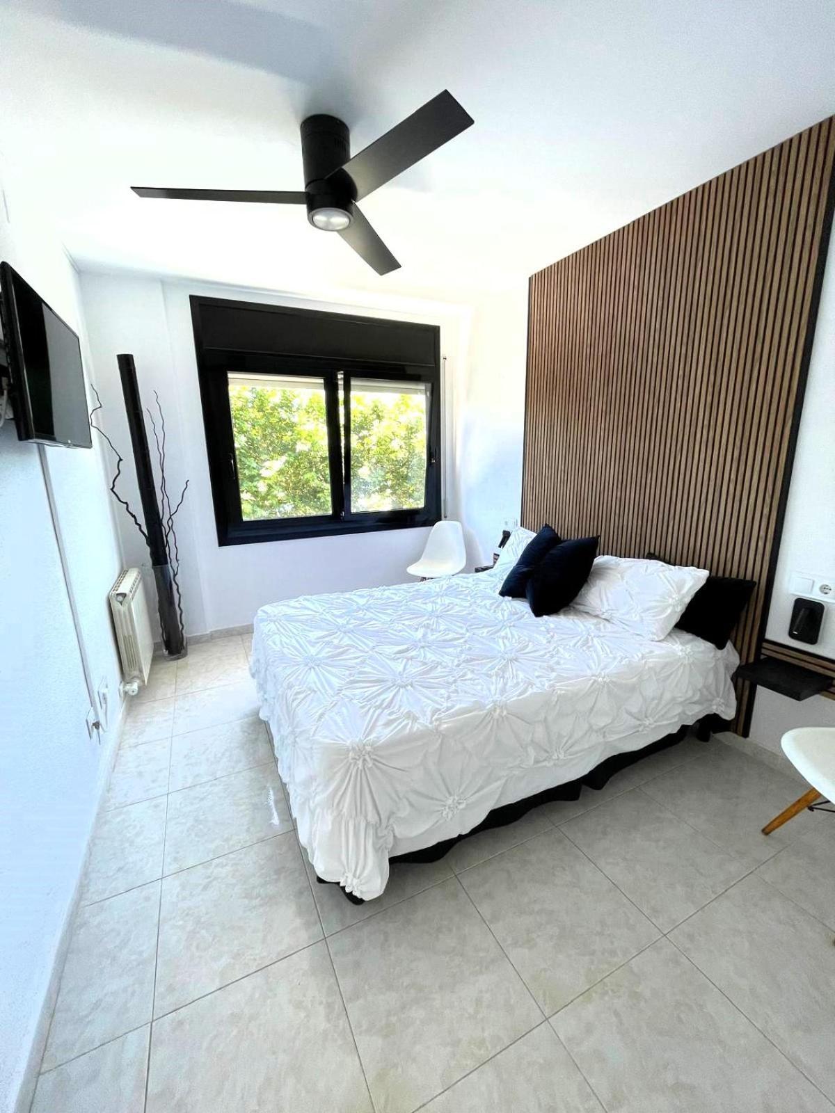 Vivalidays Yolanda Apartment กาเลญา ภายนอก รูปภาพ