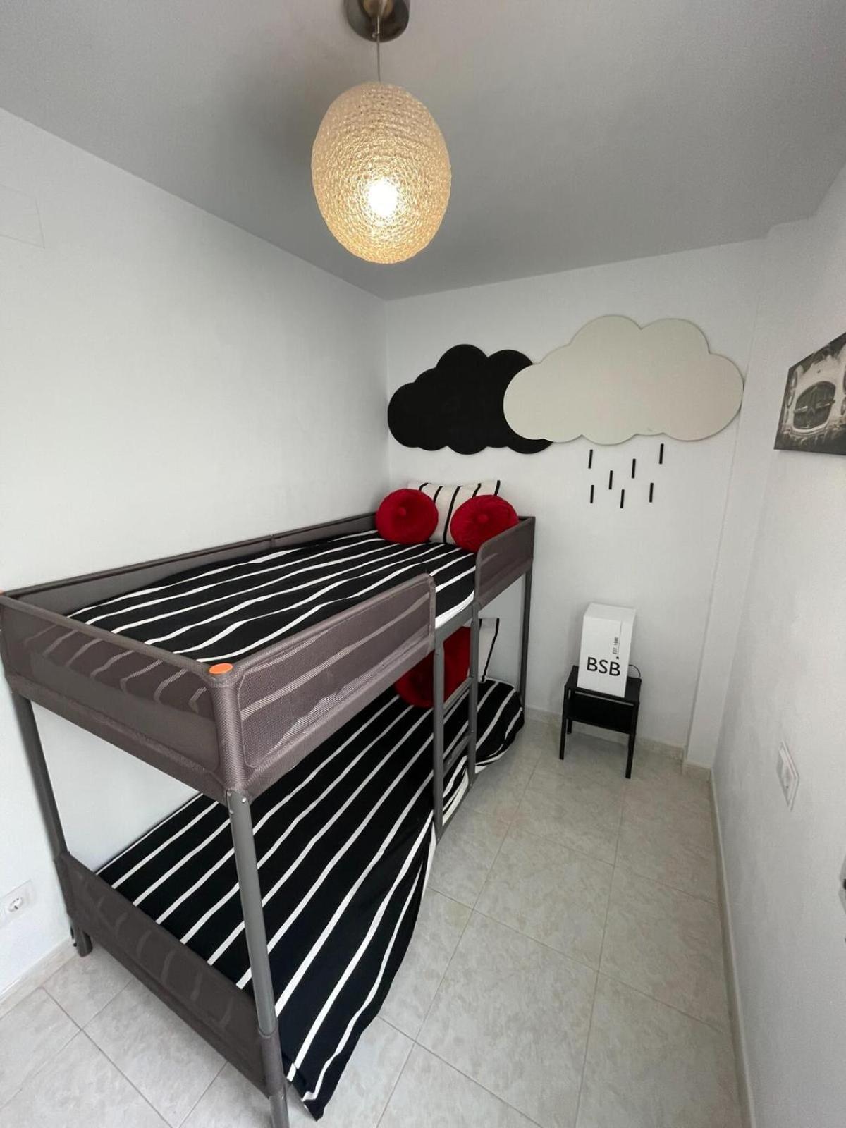 Vivalidays Yolanda Apartment กาเลญา ภายนอก รูปภาพ